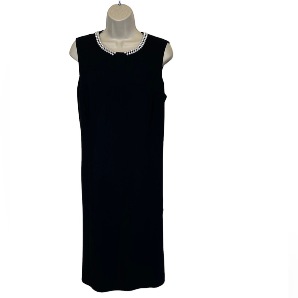 Vintage Donna Morgan Pearl Neck Shift Dress